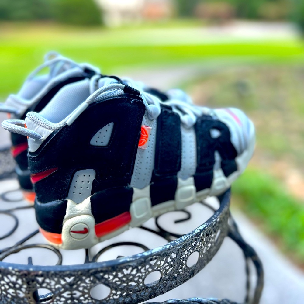 Nike Air More Uptempo GS Boys size 3.5 youth